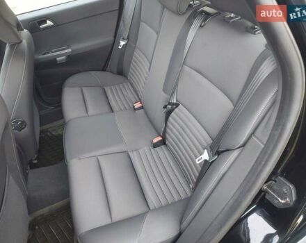 Чорний Вольво V50, об'ємом двигуна 1.6 л та пробігом 245 тис. км за 7500 $, фото 6 на Automoto.ua