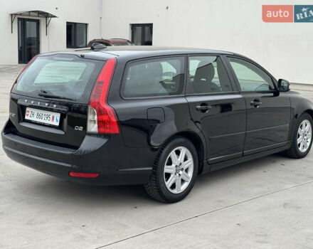 Черный Вольво В50, объемом двигателя 1.6 л и пробегом 217 тыс. км за 8550 $, фото 16 на Automoto.ua