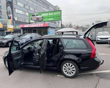 Черный Вольво В50, объемом двигателя 1.6 л и пробегом 213 тыс. км за 8900 $, фото 15 на Automoto.ua