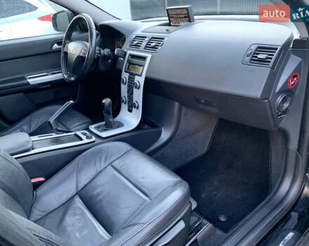 Черный Вольво В50, объемом двигателя 1.6 л и пробегом 252 тыс. км за 8200 $, фото 33 на Automoto.ua