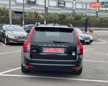 Черный Вольво В50, объемом двигателя 2 л и пробегом 213 тыс. км за 11000 $, фото 4 на Automoto.ua