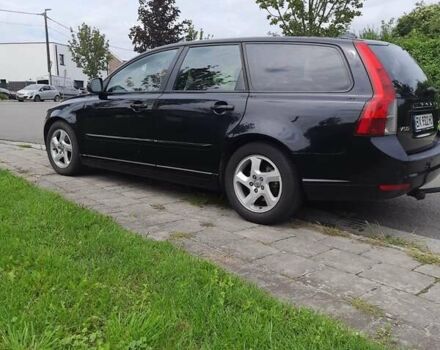 Черный Вольво В50, объемом двигателя 1.6 л и пробегом 245 тыс. км за 6700 $, фото 2 на Automoto.ua