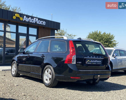 Черный Вольво В50, объемом двигателя 1.6 л и пробегом 197 тыс. км за 8200 $, фото 61 на Automoto.ua