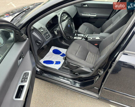 Черный Вольво В50, объемом двигателя 2 л и пробегом 213 тыс. км за 11000 $, фото 20 на Automoto.ua