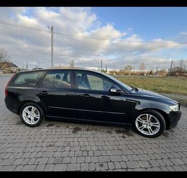 Черный Вольво В50, объемом двигателя 1.6 л и пробегом 215 тыс. км за 7600 $, фото 9 на Automoto.ua