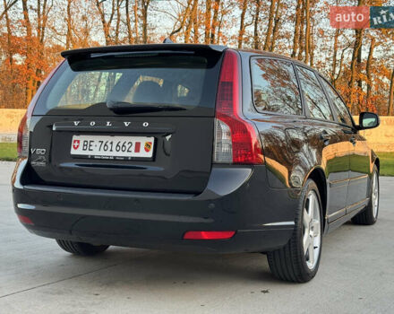 Черный Вольво В50, объемом двигателя 1.6 л и пробегом 235 тыс. км за 8850 $, фото 20 на Automoto.ua