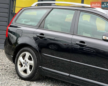 Черный Вольво В50, объемом двигателя 1.6 л и пробегом 230 тыс. км за 7999 $, фото 19 на Automoto.ua