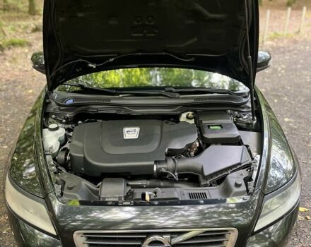 Чорний Вольво V50, об'ємом двигуна 2 л та пробігом 260 тис. км за 8200 $, фото 4 на Automoto.ua