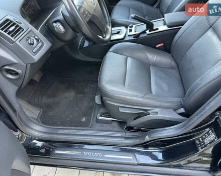 Чорний Вольво V50, об'ємом двигуна 2 л та пробігом 262 тис. км за 9850 $, фото 19 на Automoto.ua