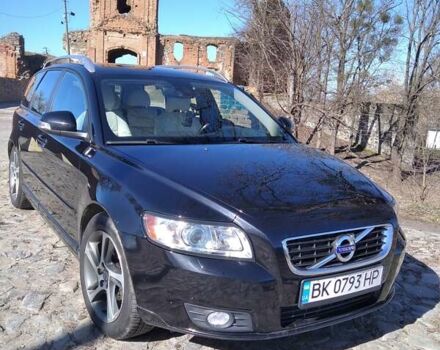 Черный Вольво В50, объемом двигателя 1.6 л и пробегом 186 тыс. км за 9000 $, фото 3 на Automoto.ua