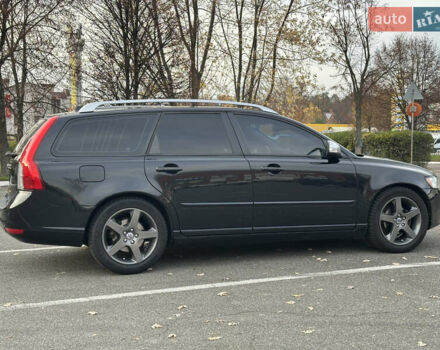 Черный Вольво В50, объемом двигателя 1.56 л и пробегом 229 тыс. км за 9999 $, фото 4 на Automoto.ua