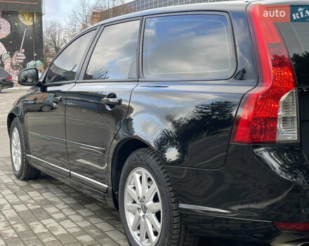 Черный Вольво В50, объемом двигателя 2 л и пробегом 279 тыс. км за 8750 $, фото 20 на Automoto.ua