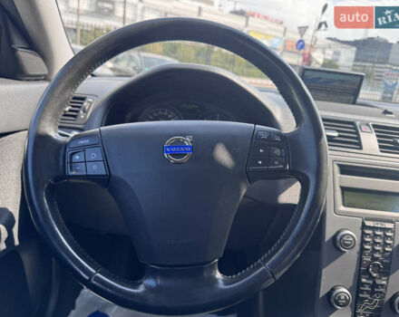 Черный Вольво В50, объемом двигателя 2 л и пробегом 210 тыс. км за 11000 $, фото 35 на Automoto.ua