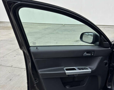 Черный Вольво В50, объемом двигателя 1.6 л и пробегом 217 тыс. км за 8550 $, фото 33 на Automoto.ua