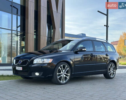 Чорний Вольво V50, об'ємом двигуна 2 л та пробігом 262 тис. км за 9850 $, фото 9 на Automoto.ua