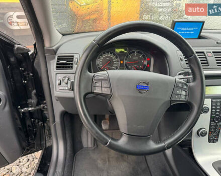 Черный Вольво В50, объемом двигателя 1.6 л и пробегом 226 тыс. км за 8600 $, фото 32 на Automoto.ua