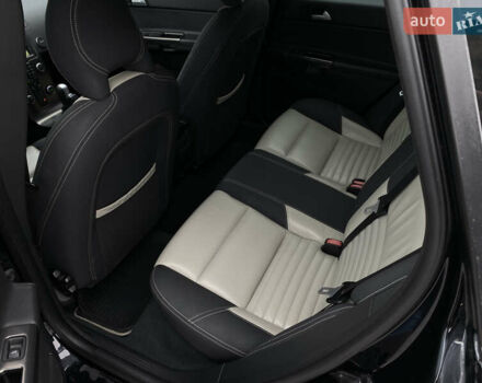 Черный Вольво В50, объемом двигателя 1.6 л и пробегом 235 тыс. км за 7999 $, фото 3 на Automoto.ua