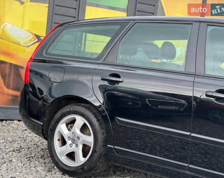 Черный Вольво В50, объемом двигателя 1.6 л и пробегом 226 тыс. км за 8600 $, фото 16 на Automoto.ua