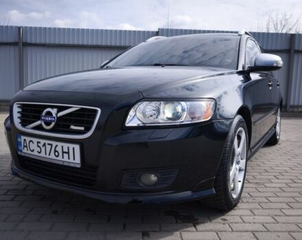 Черный Вольво В50, объемом двигателя 1.6 л и пробегом 255 тыс. км за 7400 $, фото 3 на Automoto.ua