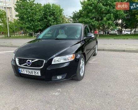 Чорний Вольво V50, об'ємом двигуна 1.56 л та пробігом 310 тис. км за 8000 $, фото 1 на Automoto.ua