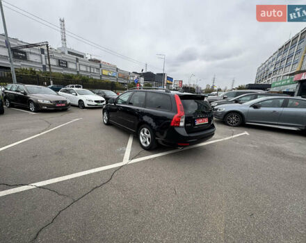 Черный Вольво В50, объемом двигателя 2 л и пробегом 213 тыс. км за 11000 $, фото 41 на Automoto.ua