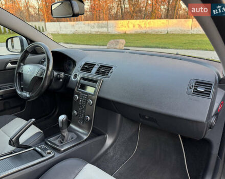 Черный Вольво В50, объемом двигателя 1.6 л и пробегом 235 тыс. км за 9350 $, фото 32 на Automoto.ua