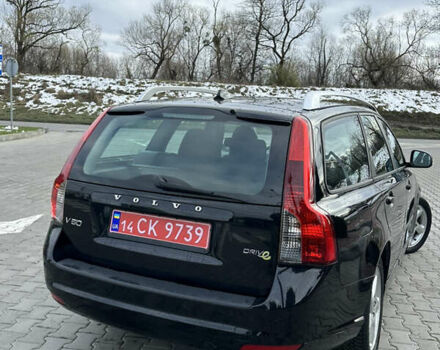 Черный Вольво В50, объемом двигателя 1.6 л и пробегом 219 тыс. км за 8300 $, фото 13 на Automoto.ua