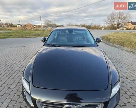 Черный Вольво В50, объемом двигателя 1.6 л и пробегом 215 тыс. км за 7600 $, фото 1 на Automoto.ua