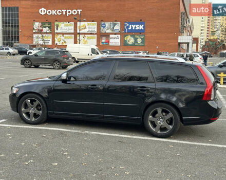 Черный Вольво В50, объемом двигателя 1.56 л и пробегом 229 тыс. км за 9999 $, фото 8 на Automoto.ua