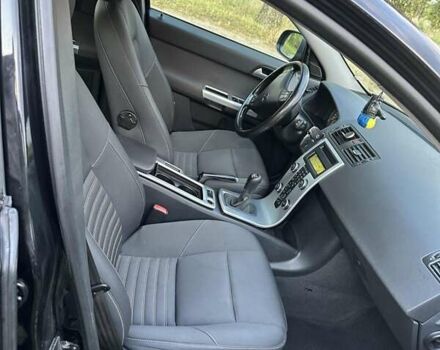 Черный Вольво В50, объемом двигателя 1.6 л и пробегом 232 тыс. км за 7600 $, фото 16 на Automoto.ua