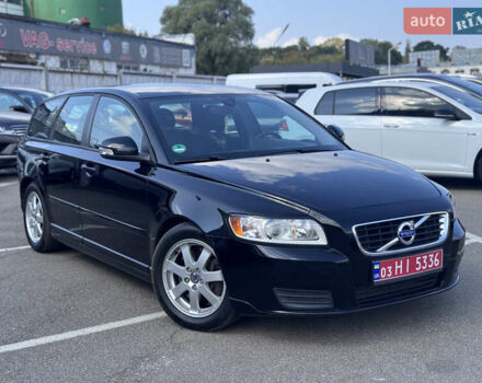 Черный Вольво В50, объемом двигателя 2 л и пробегом 210 тыс. км за 11000 $, фото 2 на Automoto.ua