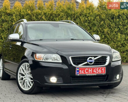 Чорний Вольво V50, об'ємом двигуна 1.6 л та пробігом 214 тис. км за 8999 $, фото 1 на Automoto.ua