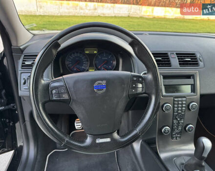 Черный Вольво В50, объемом двигателя 1.6 л и пробегом 235 тыс. км за 8850 $, фото 42 на Automoto.ua