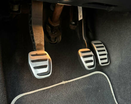 Черный Вольво В50, объемом двигателя 1.6 л и пробегом 235 тыс. км за 9350 $, фото 54 на Automoto.ua