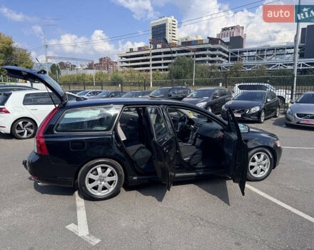 Черный Вольво В50, объемом двигателя 2 л и пробегом 210 тыс. км за 11000 $, фото 13 на Automoto.ua