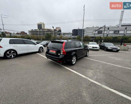 Черный Вольво В50, объемом двигателя 2 л и пробегом 213 тыс. км за 11000 $, фото 43 на Automoto.ua