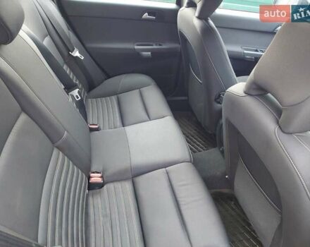 Чорний Вольво V50, об'ємом двигуна 1.6 л та пробігом 245 тис. км за 7500 $, фото 4 на Automoto.ua