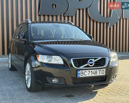 Черный Вольво В50, объемом двигателя 1.98 л и пробегом 228 тыс. км за 9600 $, фото 2 на Automoto.ua