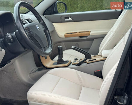 Чорний Вольво V50, об'ємом двигуна 1.6 л та пробігом 214 тис. км за 8999 $, фото 39 на Automoto.ua