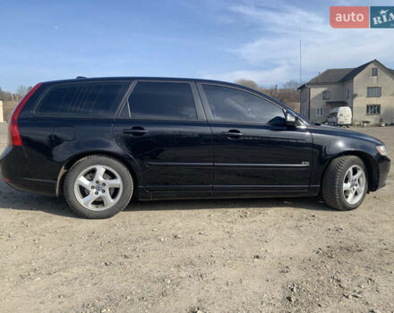 Черный Вольво В50, объемом двигателя 1.6 л и пробегом 307 тыс. км за 8200 $, фото 9 на Automoto.ua