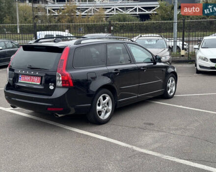 Черный Вольво В50, объемом двигателя 2 л и пробегом 213 тыс. км за 11000 $, фото 5 на Automoto.ua