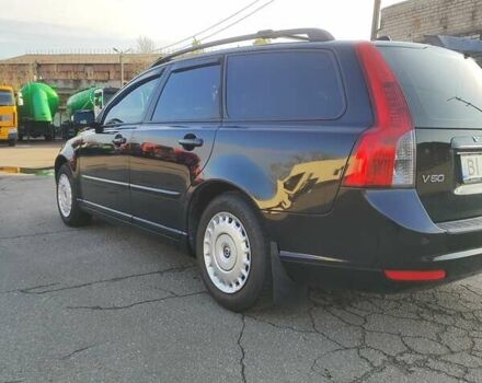 Черный Вольво В50, объемом двигателя 1.6 л и пробегом 201 тыс. км за 7500 $, фото 5 на Automoto.ua