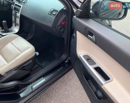 Чорний Вольво V50, об'ємом двигуна 1.56 л та пробігом 310 тис. км за 8000 $, фото 14 на Automoto.ua