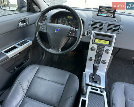 Чорний Вольво V50, об'ємом двигуна 2 л та пробігом 262 тис. км за 9850 $, фото 36 на Automoto.ua