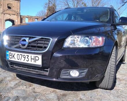 Черный Вольво В50, объемом двигателя 1.6 л и пробегом 186 тыс. км за 9000 $, фото 7 на Automoto.ua