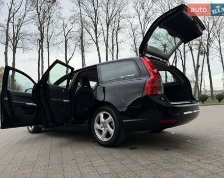 Черный Вольво В50, объемом двигателя 1.6 л и пробегом 226 тыс. км за 8290 $, фото 44 на Automoto.ua