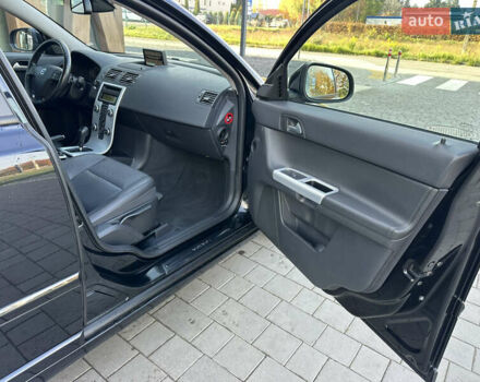 Чорний Вольво V50, об'ємом двигуна 2 л та пробігом 262 тис. км за 9850 $, фото 39 на Automoto.ua