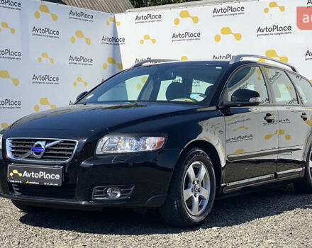 Черный Вольво В50, объемом двигателя 1.6 л и пробегом 197 тыс. км за 8200 $, фото 2 на Automoto.ua