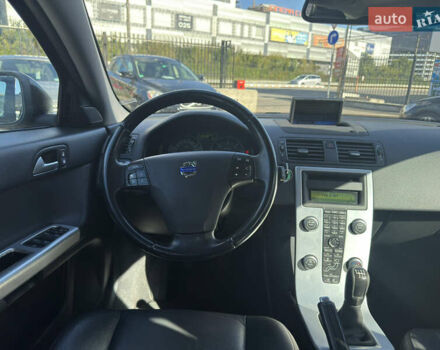 Черный Вольво В50, объемом двигателя 1.6 л и пробегом 227 тыс. км за 9500 $, фото 33 на Automoto.ua