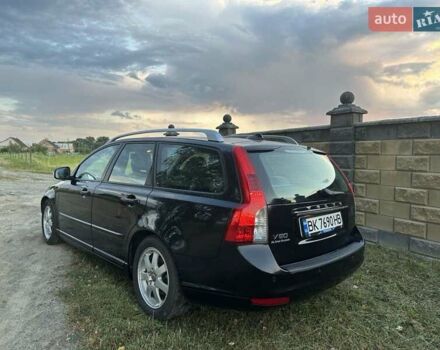 Черный Вольво В50, объемом двигателя 1.6 л и пробегом 232 тыс. км за 7600 $, фото 8 на Automoto.ua